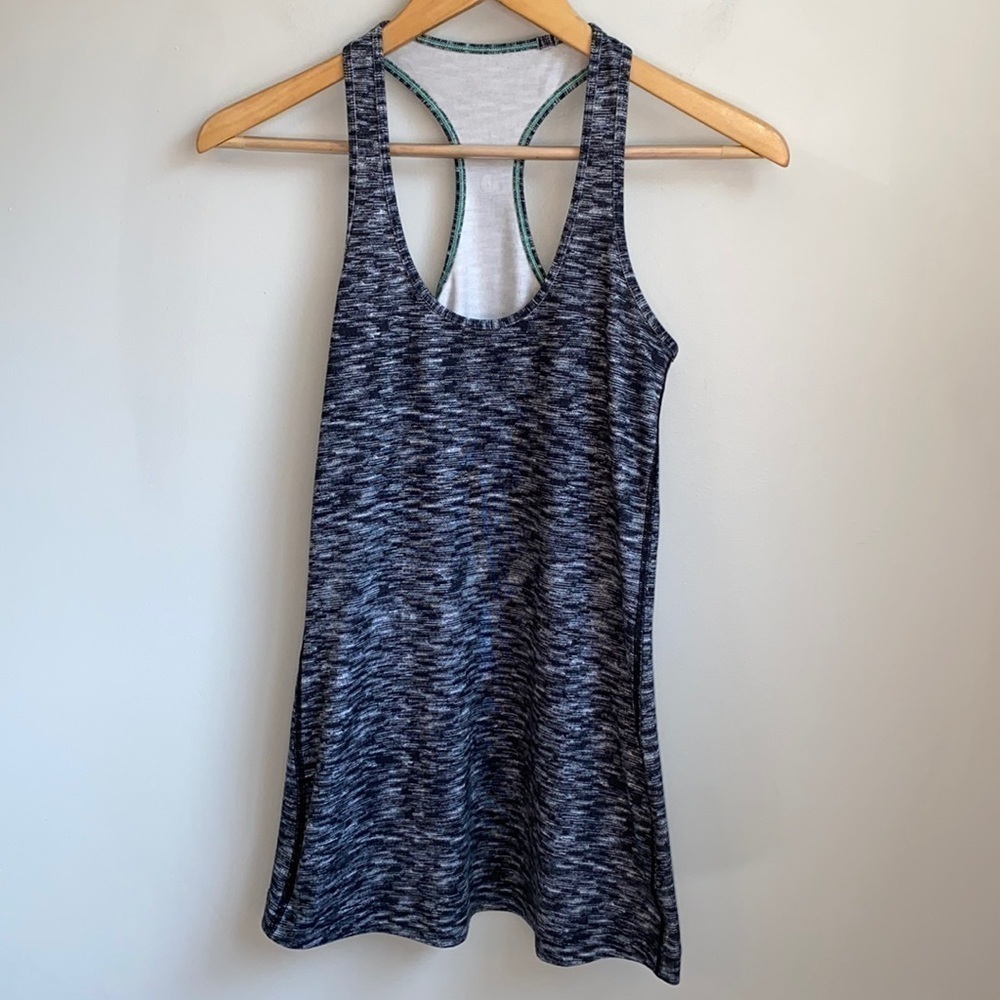 Lululemon racerback tank top SZ 4